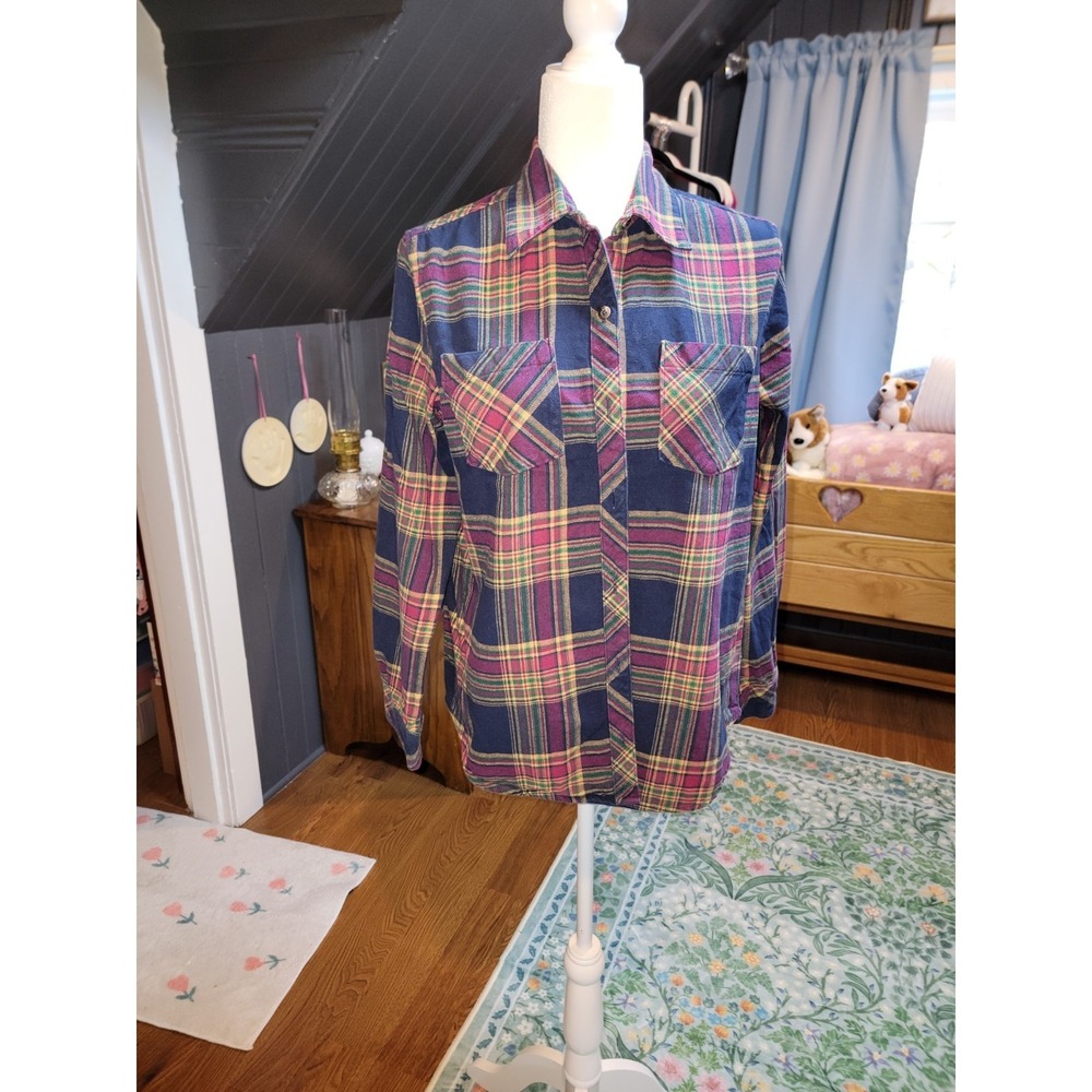 Women's Naturals Button Up - Size Medium